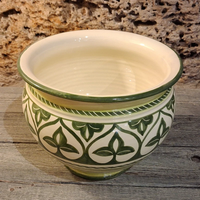 cachepot in ceramica dipinto a mano in toscana colore verde, hand painted green pot cover in pottery made in tuscany