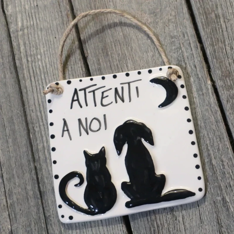 cane e gatto attenti a noi simpatica targhetta in ceramica personalizzata, ceramic tile cat and dog handmade
