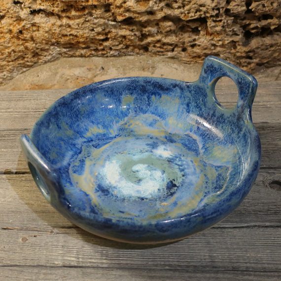 Ciotola blu in gres con manici fatta a mano, pezzo unico