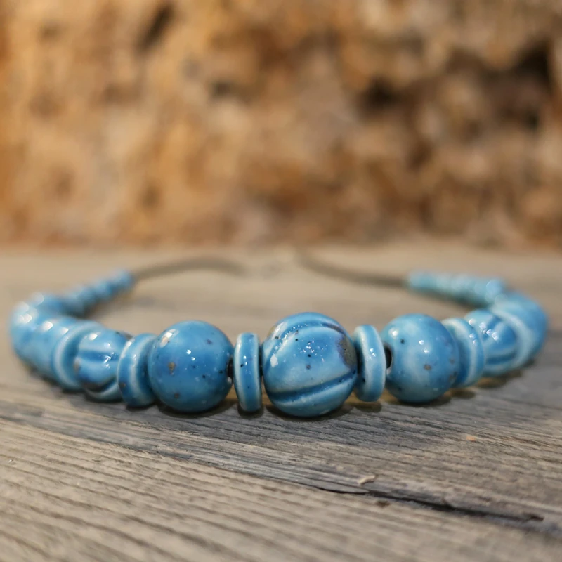 collana con perle in ceramica azzurre artigianato artistico toscana, blue necklace ceramic jewels of tuscany