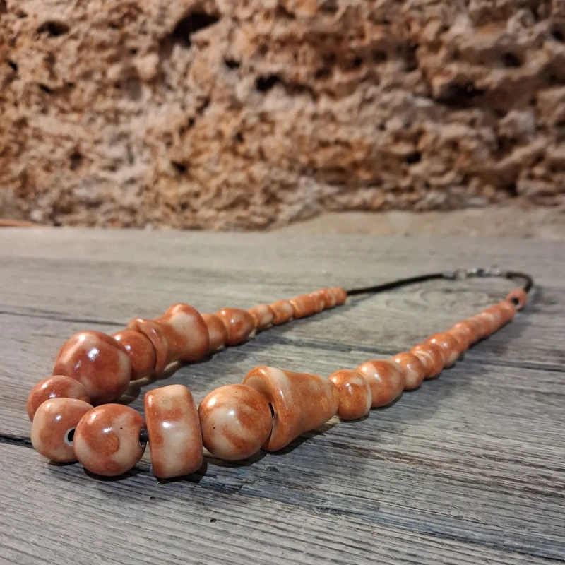 collana con perle in ceramica terra di siena artigianato artistico toscana, burnt sienna necklace tuscany ceramic jewels