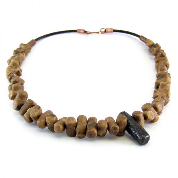 collana marrone con perle in ceramica gioielli toscana, brown necklace ceramic jewels hand-made in tuscany