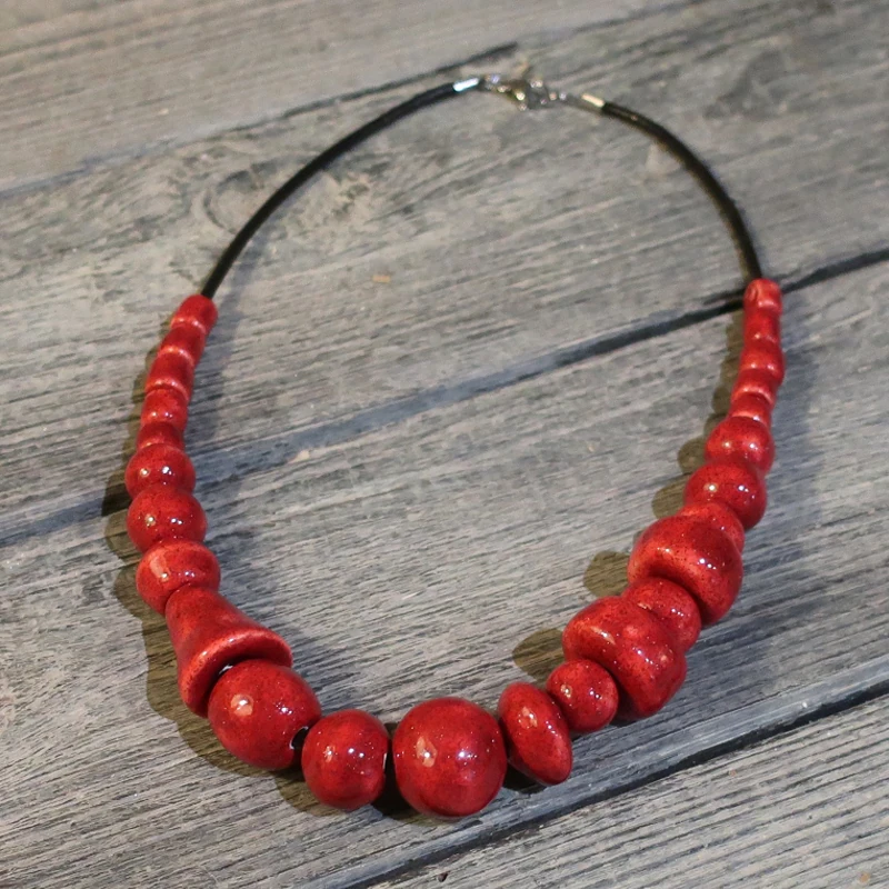 collana rossa ceramiche artigianali gioielli, handcrafted ceramics jewels nred necklace made in tuscany