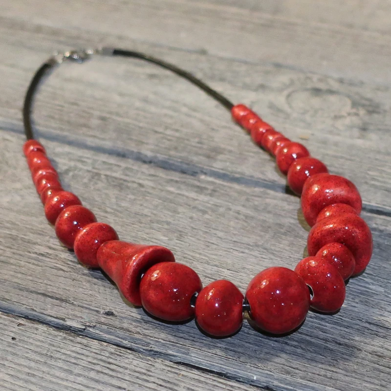 collana rossa gioielli ceramica toscana, red necklace ceramic jewelry made in tuscany