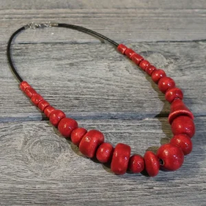 collana rosso brillante con perle in ceramica, red necklace in pottery made in tuscany