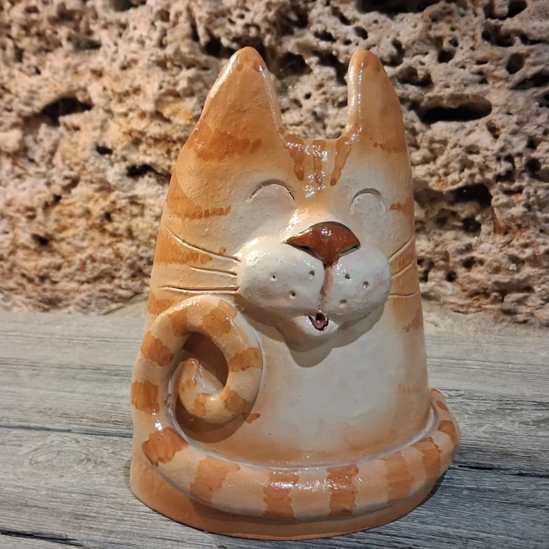 gatto arancione scultura ceramica, orange cat ceramic art made in tuscany