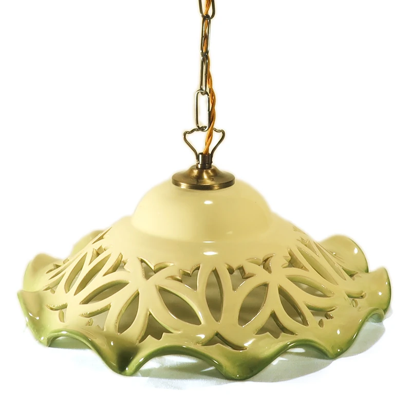 lampadario intagliato verde in ceramica dipinto a mano, carved pendant lamp in ceramic handpainted green color