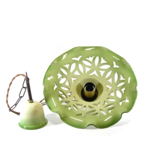 lampadario intagliato verde in ceramica dipinto a mano, green carved pendant lamp in ceramic handmade in tuscany