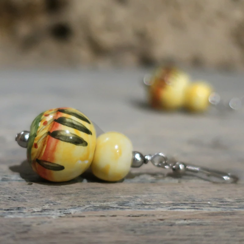 orecchini a pendente con paesaggi di toscana dipinti a mno gioielli artigianali ceramica, tuscany earrings hanpainted ceramic jewels