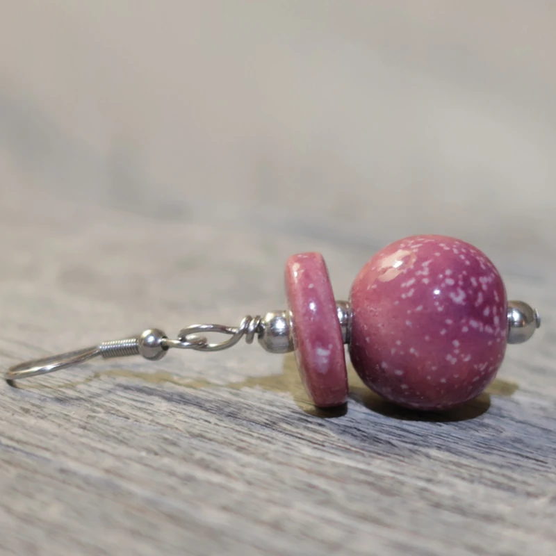 orecchini ceramica rosso nobile, burgundy earrings in pottery made in tuscany