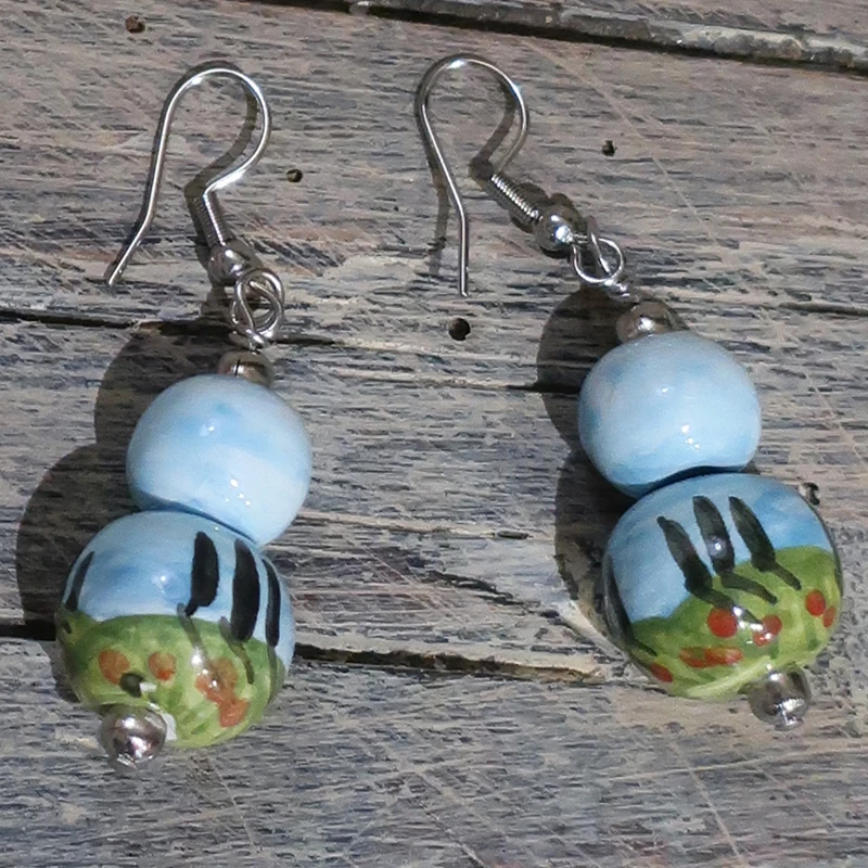 orecchini dipinti a mano in ceramica, earrings in pottery with hanpainted tuscany landscape