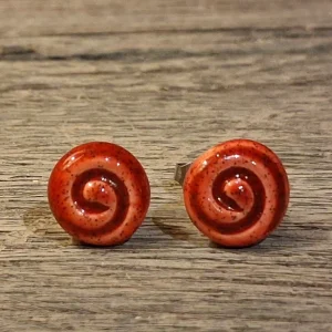 orecchini rossi bottoncino spirale in ceramica made in italy, red ceramic earrings made in tuscany