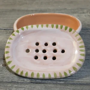 porta saponetta in ceramica con fori e vaschetta per raccogliere acqua, soap dish in ceramic handmade in tuscany