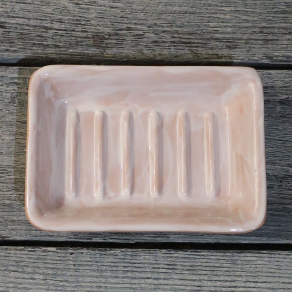 portasapone in ceramica beige e terracotta, rustic soap dish in handcrafted ceramic white and terracotta background