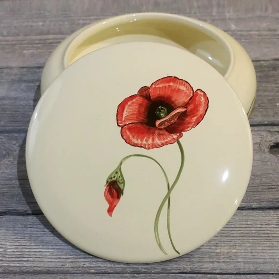 Round ceramic box with red poppy, handmade in Tuscany, diameter 20 cm.