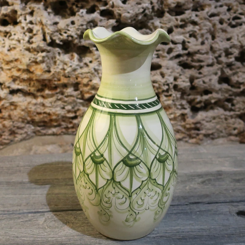 vaso verde in ceramica dipinto a mano made in italy, ceramic vase handpainted in tuscany